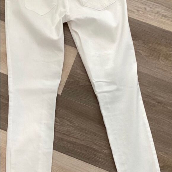 BlankNYC Jeans Women’s Size 29 Color White Intro Jeans have Raw Edges - Picture 2 of 9